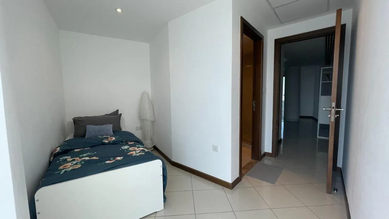 Luxurious Single Room- Olive Dubaj