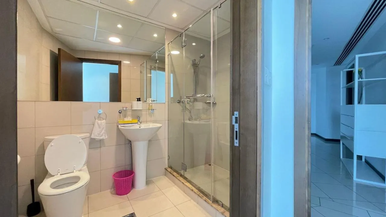 بيت ضيافة Luxurious Single Room- Olive دبي الإمارات العربية المتحدة